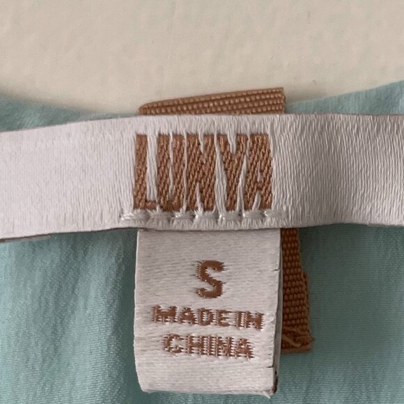 LUNYA Washable Silk Tulip Dress Size S NWOT - Picture 3 of 5